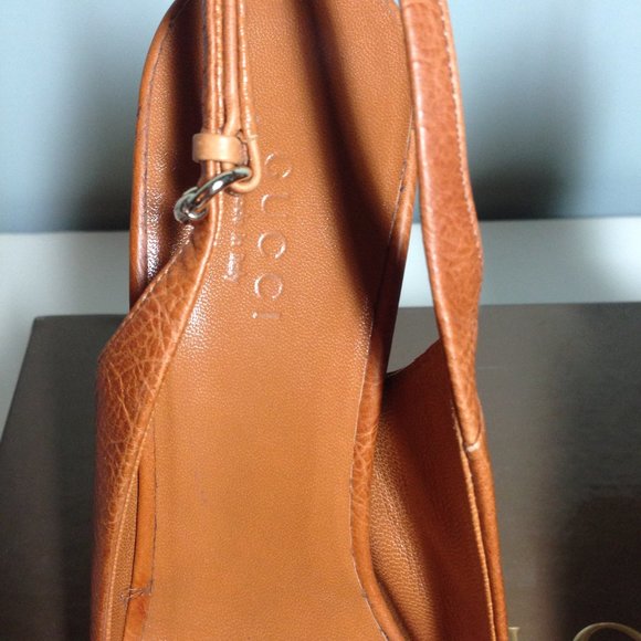 Gucci Black Old Wimbledon Patent Leather Horsebit Peep Toe  Authentic classic Gucci open-toe pump NEW Condition